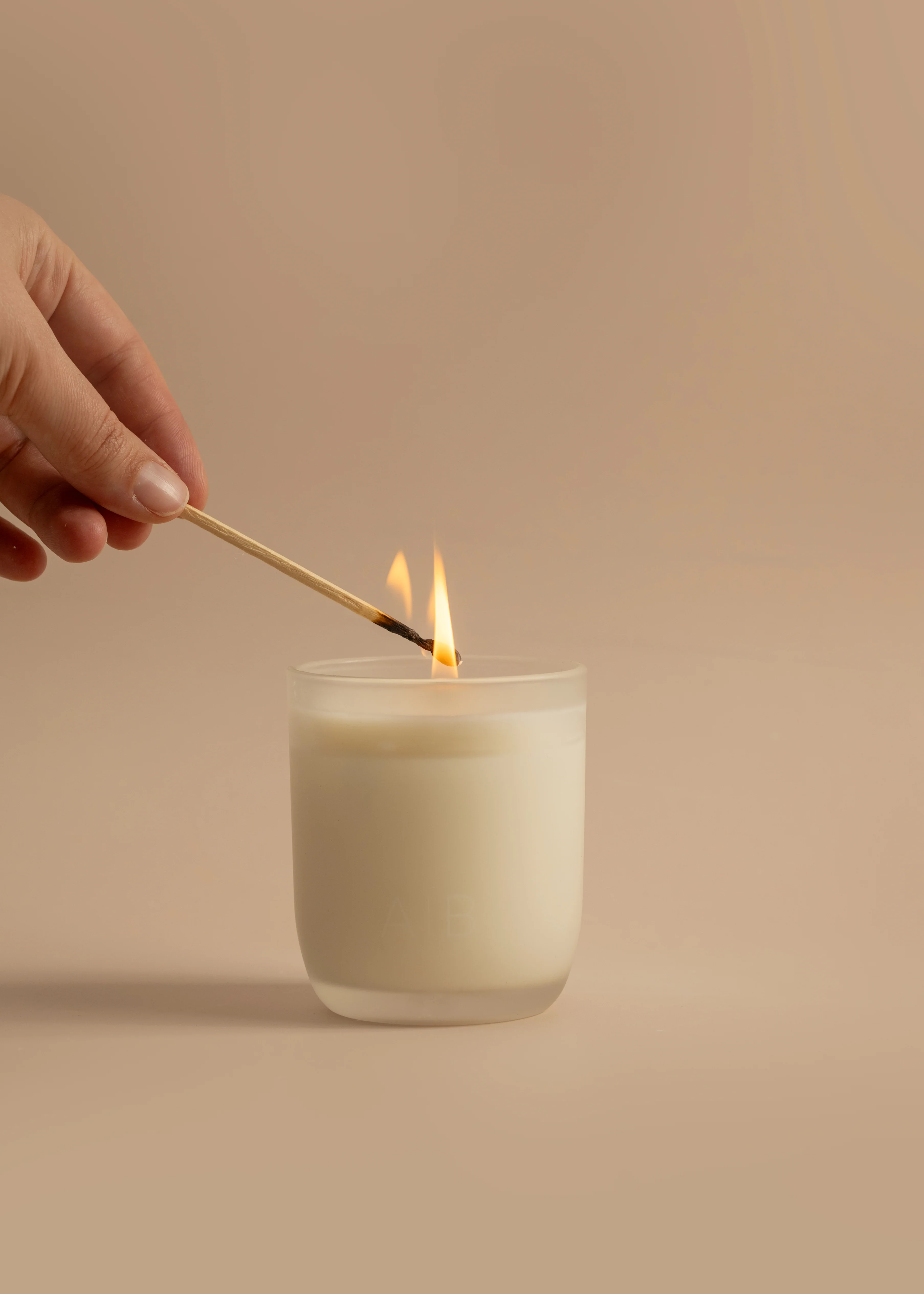 Passionfruit, pineapple, grapefruit and peach Arthur Betsy 200g candle - Image 3